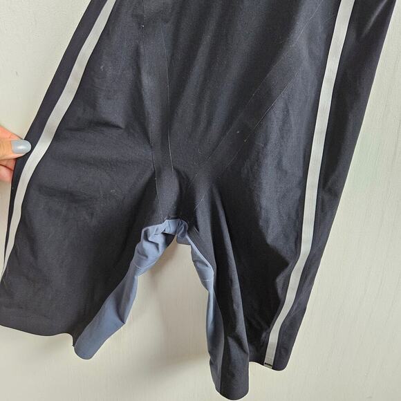 A3 Performance VICI Open Back Tech‎ Suit Swimsuit Women's 26 Black Grey - Flaw - Picture 3 of 9